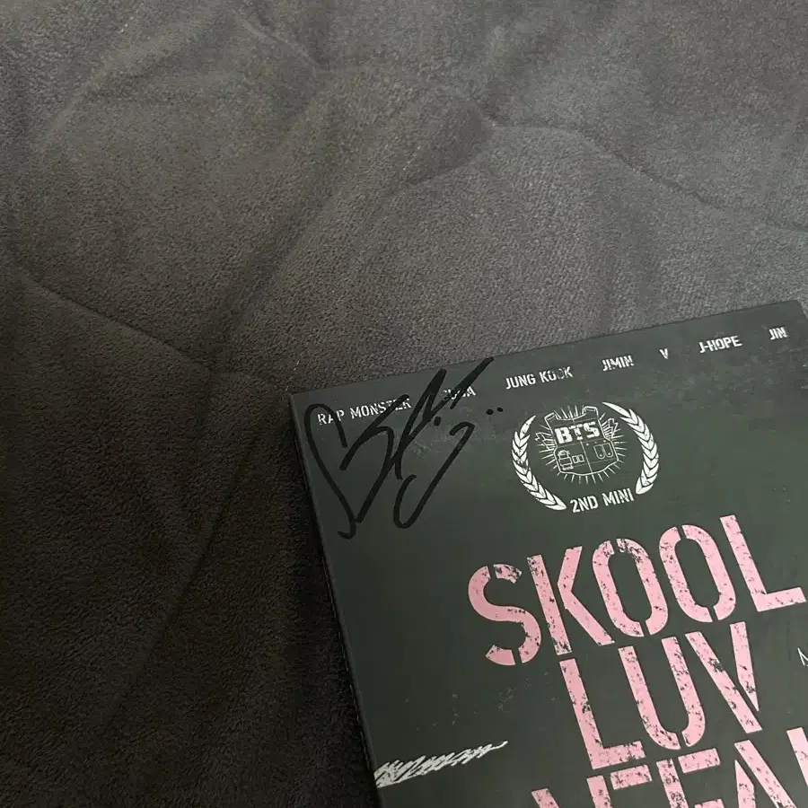 BTS 진 싸인앨범-SKOOL LUV AFFAIR