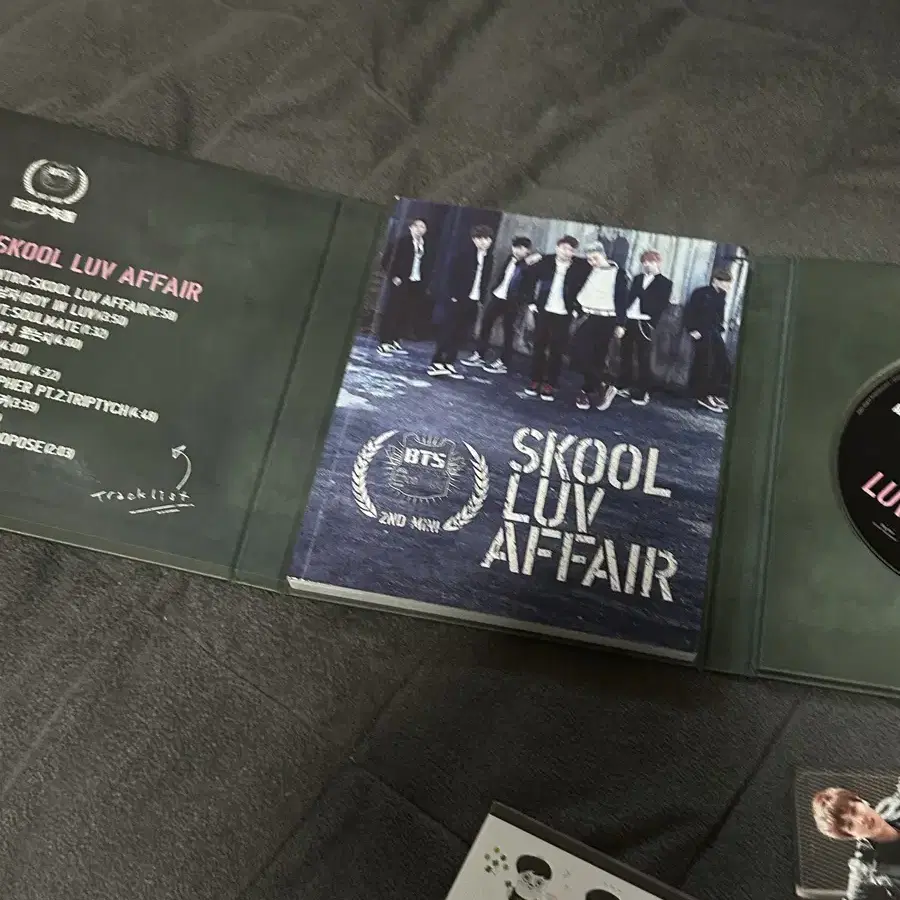 BTS 진 싸인앨범-SKOOL LUV AFFAIR