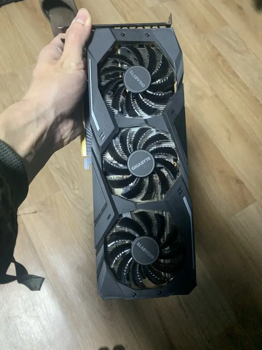 GIGABYTE RTX2070 super