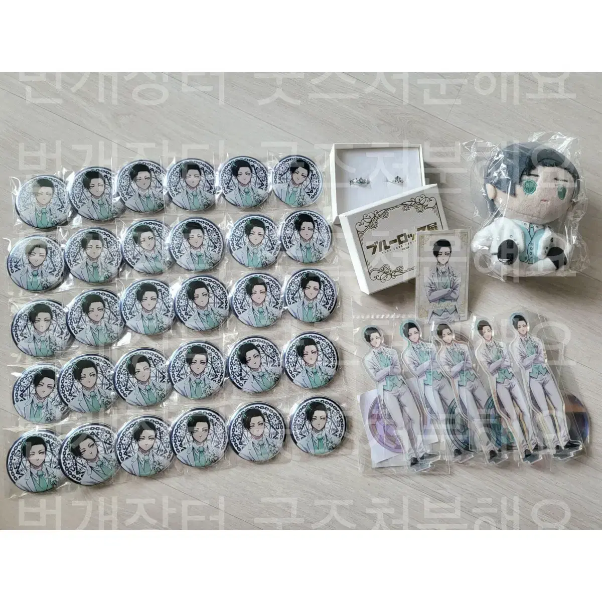 Bulk BLUELOCK Itoshi Rin White Suit One Piece Can Badge acrylic Nui Ring Pre-order Benefit