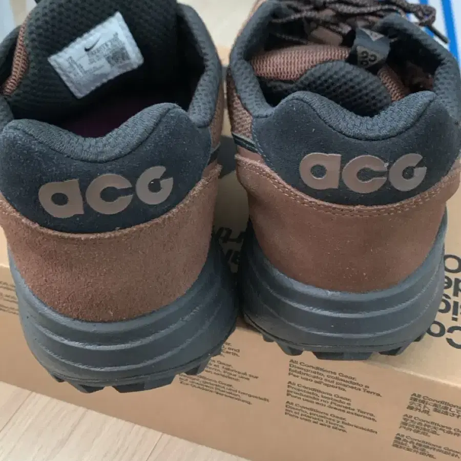 나이키 ACG 로우케이트 280 카카오와우