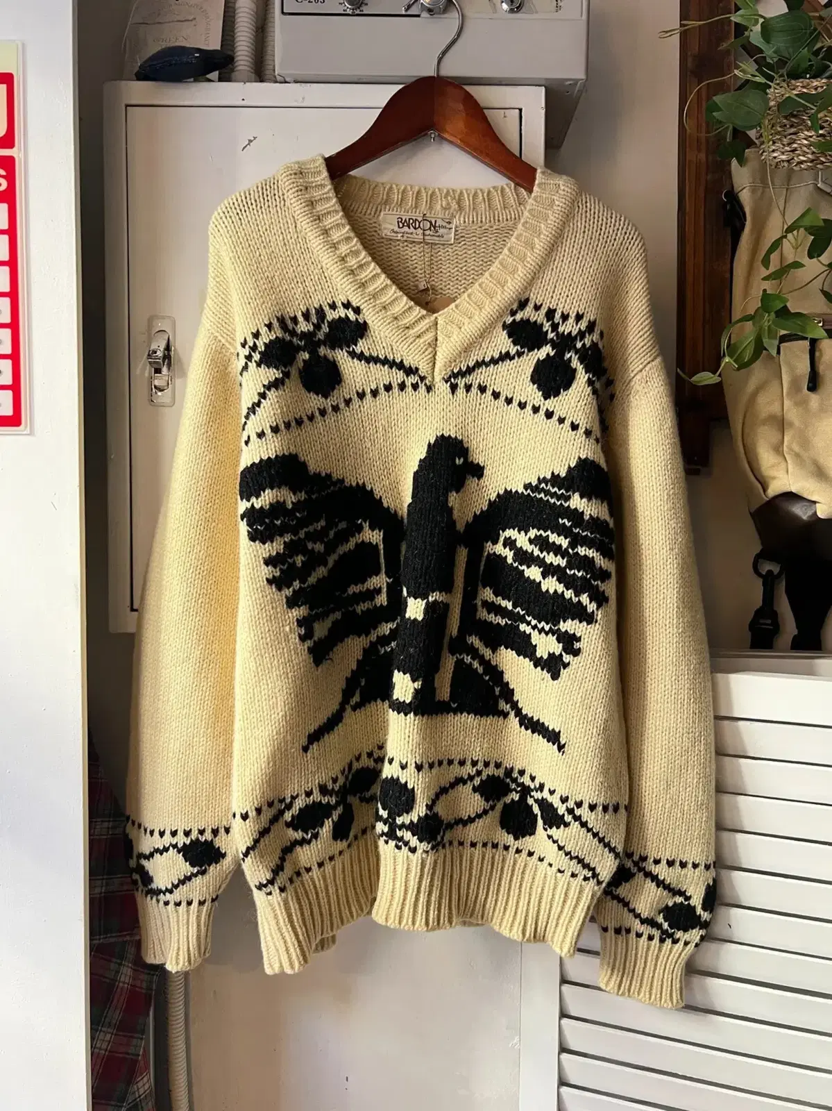 [L]90's USA Vintage Thunderbird Pattern Knit Sweater