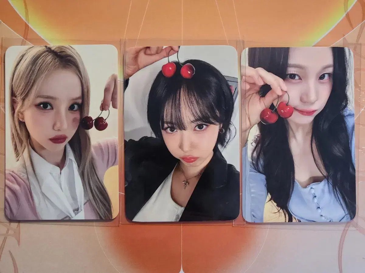 Viviz boyaji shhh unreleased photocard with muu cherry eunha eunbi umji photocard exchange