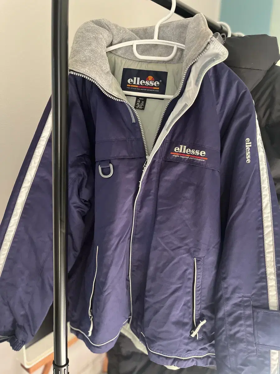 ellesse windbreak