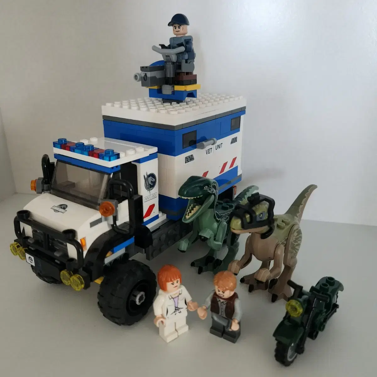 LEGO Jurassic World Raptor Rage 75917