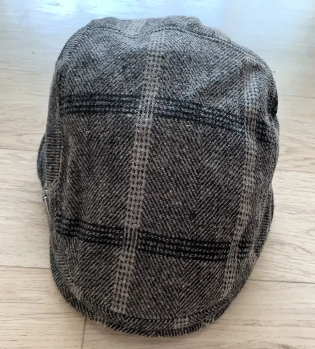 Montbelle Herringbone Check Knit Cute Woolen Hunting Cap