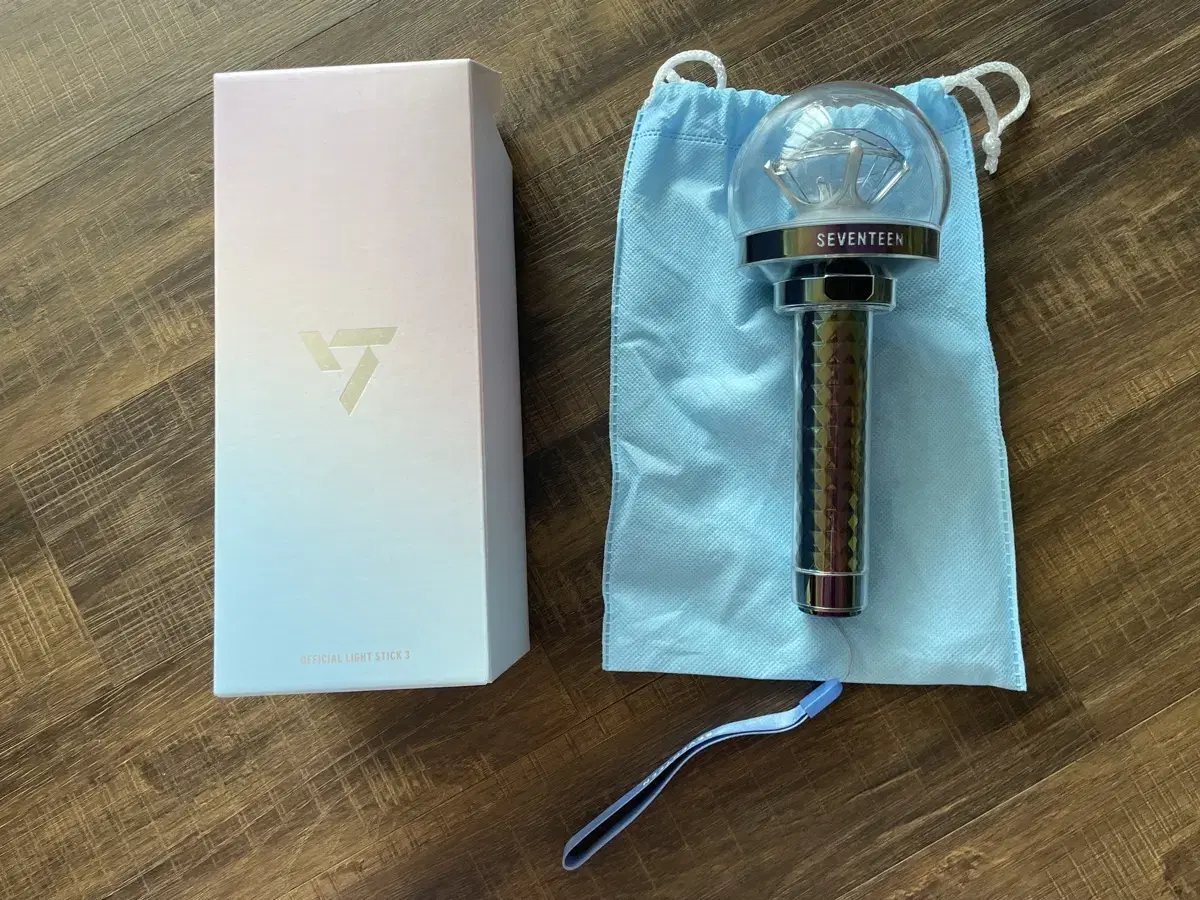 Seventeen Official lightstick New New WTS