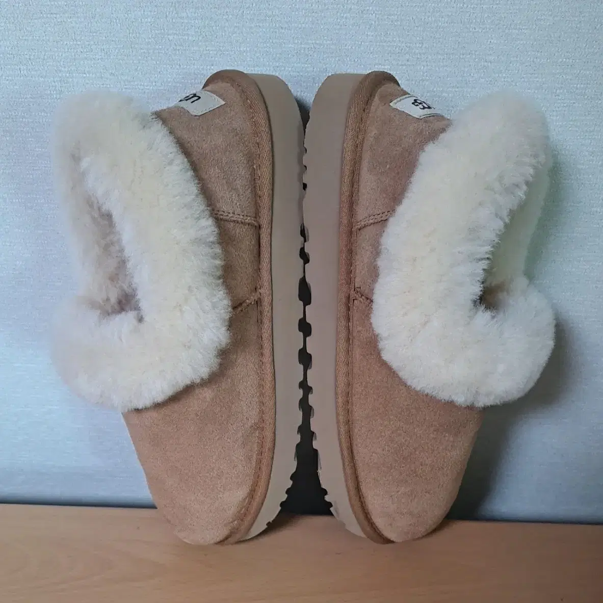 UGG 어그 니타 슬립온 240-250 체스트넛