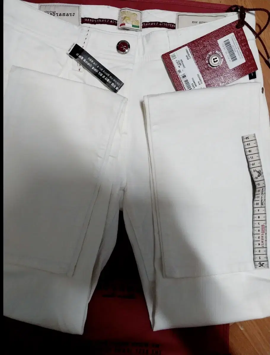 Italian luxury jeans Tramarosa white jin pants new for sale