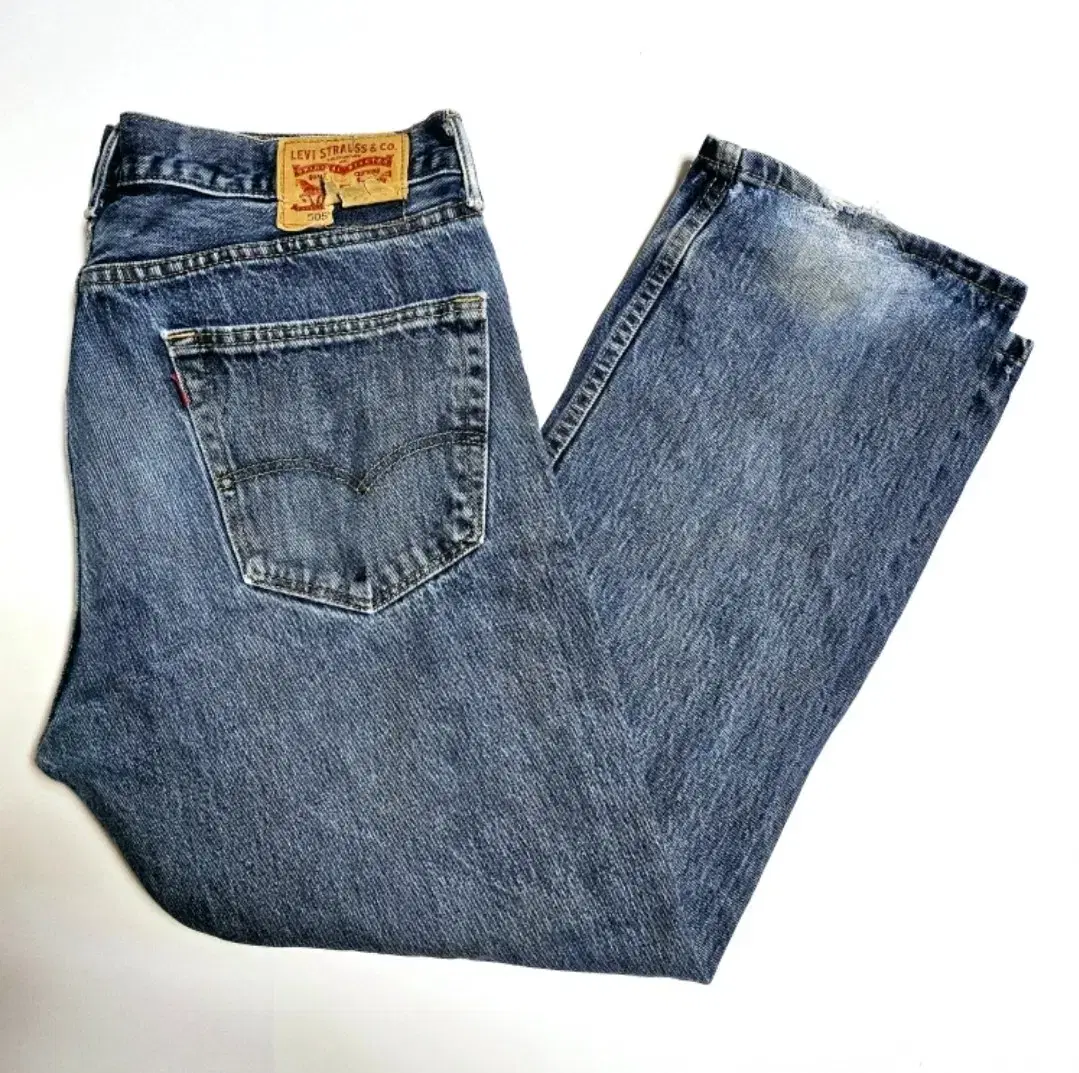 [Levi's] 505 Blank Tab Classic Regular Fit Denim (Medium Blue)/36x29