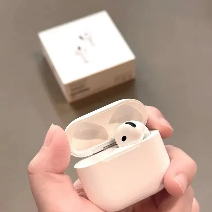 APPLE Airpods  4세대 반 인이어 타입 리얼 무선 노이즈 감소