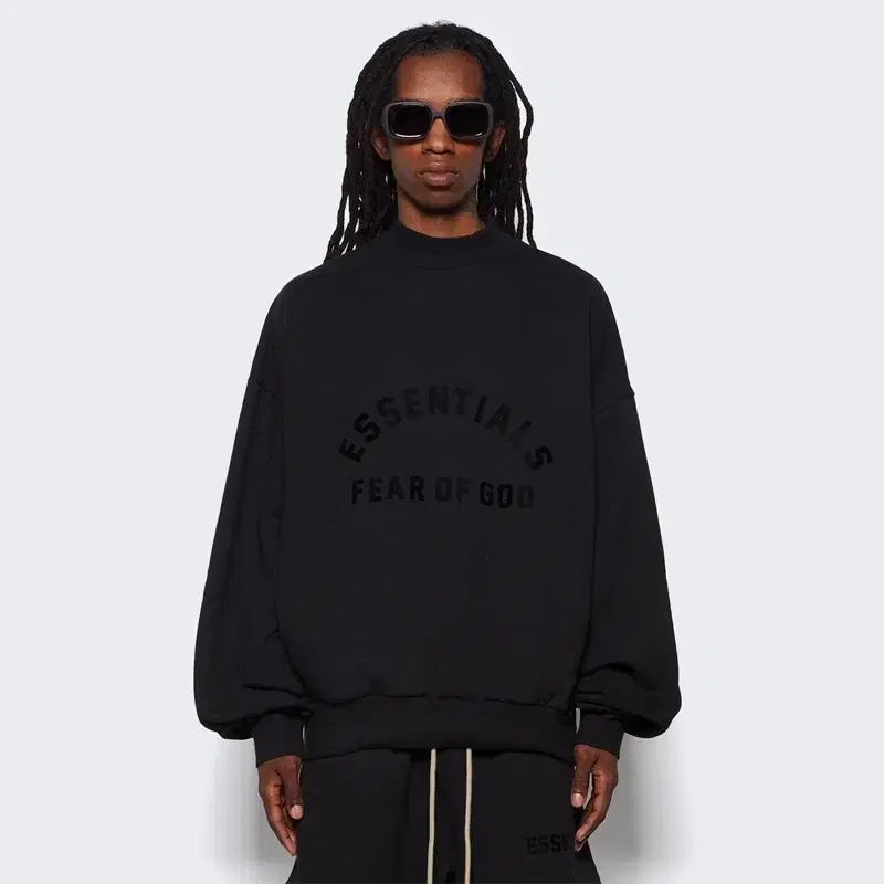 [L] Pierre & Marie Essentials The Black Collection Crew Neck Sweater Black