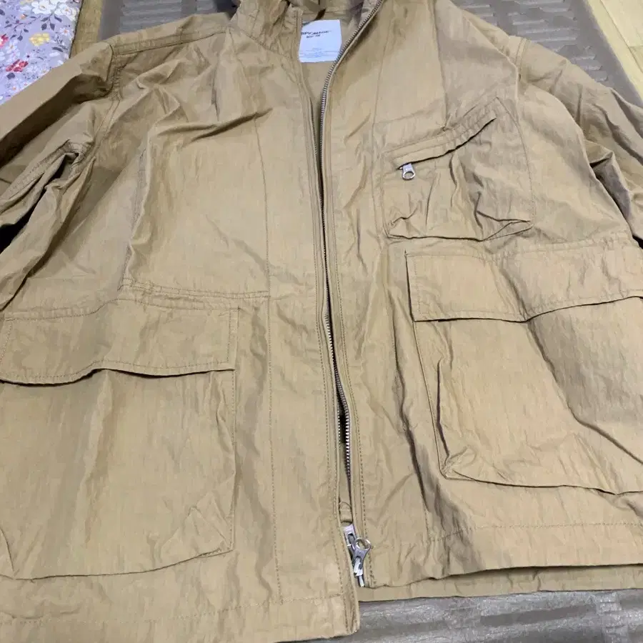 에스피오나지 ray wind parka Camel 카멜색