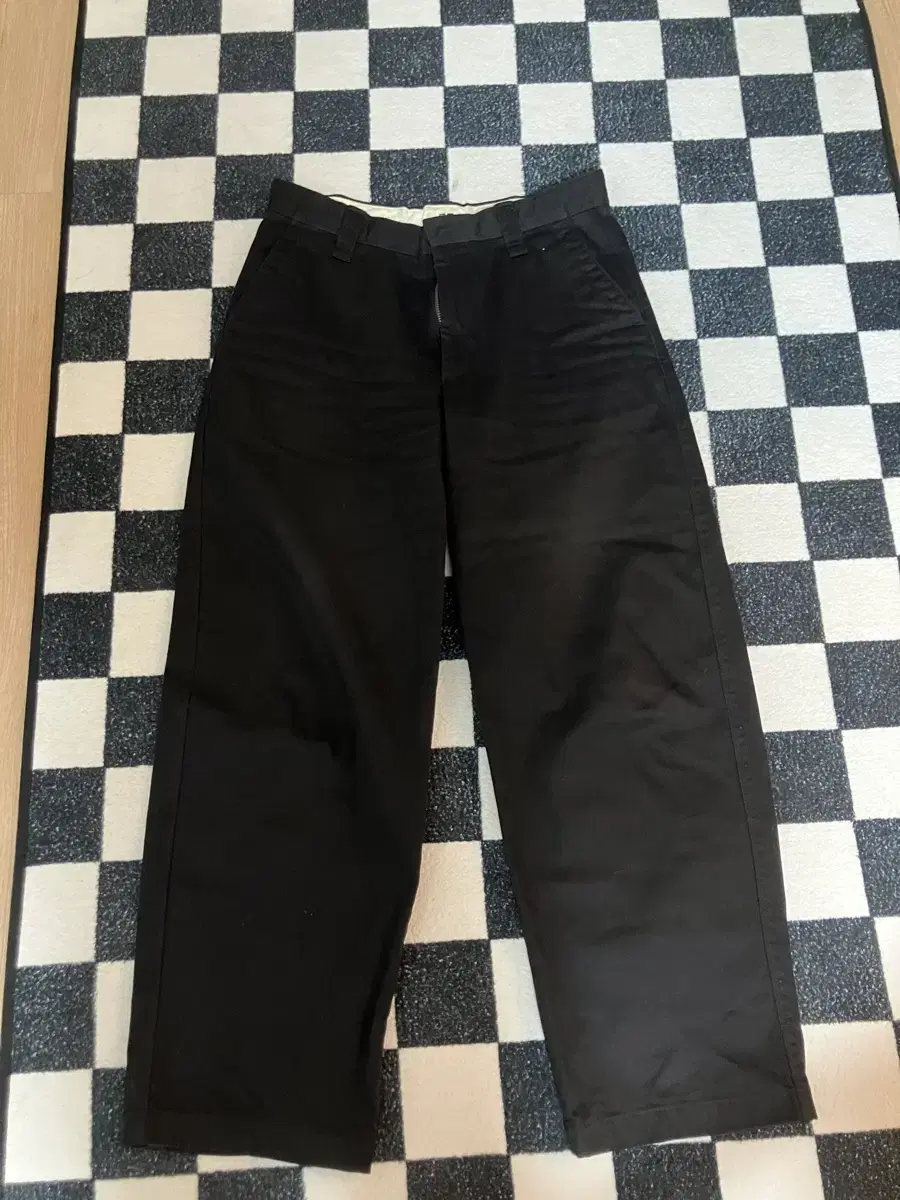 UniqloU Wide-fit chino pants black 79