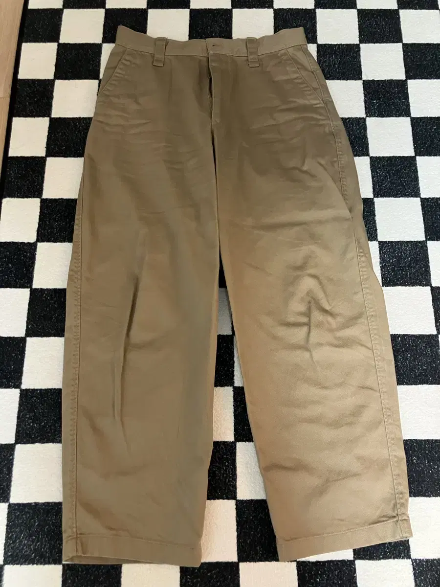 [1 piece] UNIQLO U Wide Fit Chino Pants Beige 79