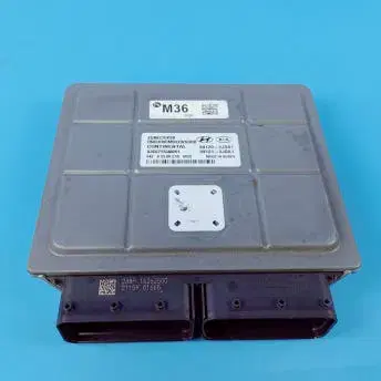 아반떼HD ECU 모듈  39100-2A700 / 391002A700