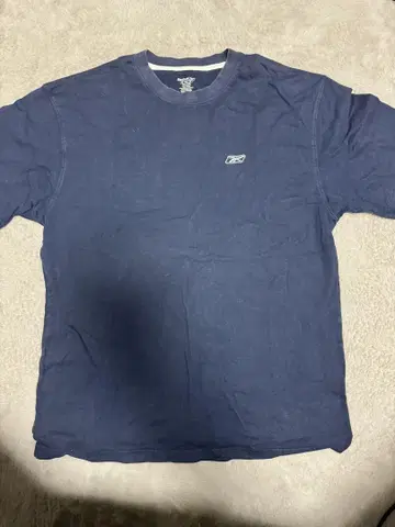 리복 네이비 티셔츠 스몰 로고