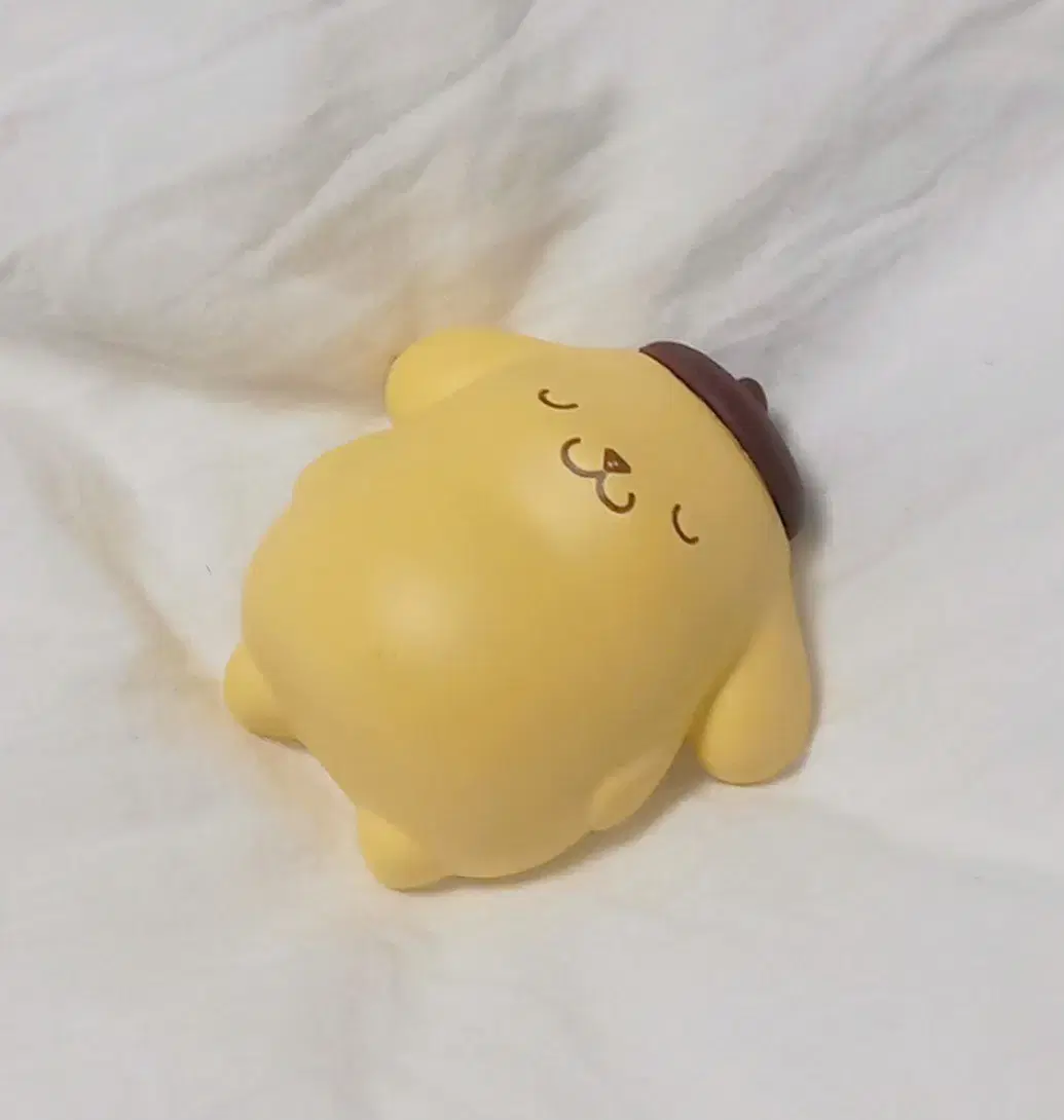 San Rio Sleeping Pompompurin Gacha