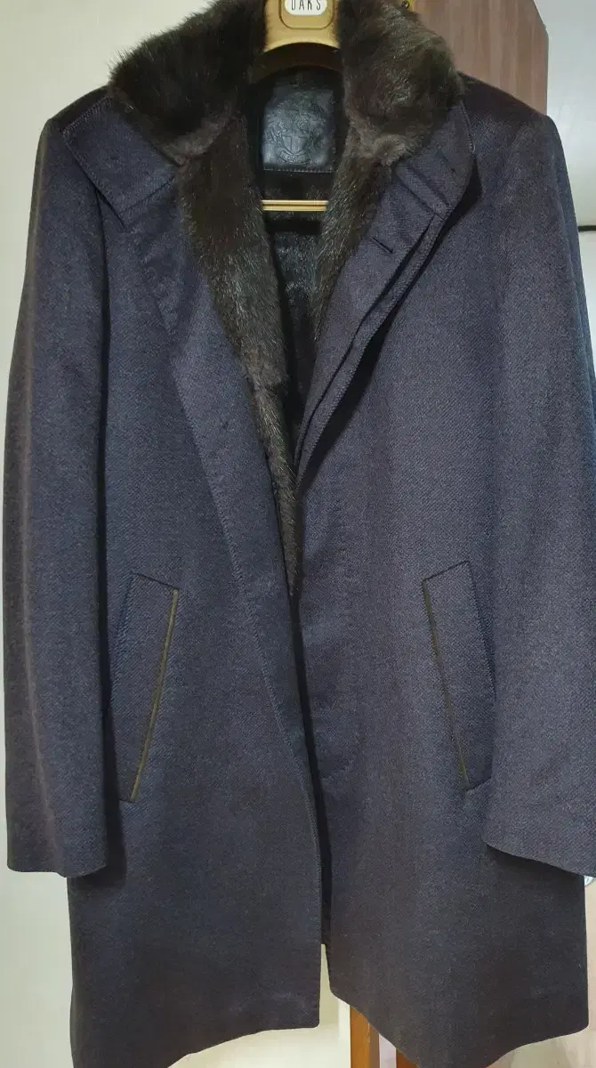 Daks Cashmere Coat