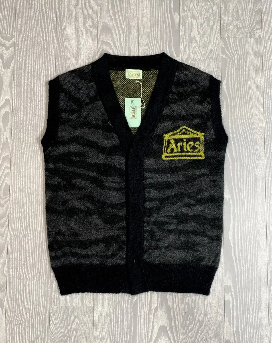 ARIES Knit Vest L