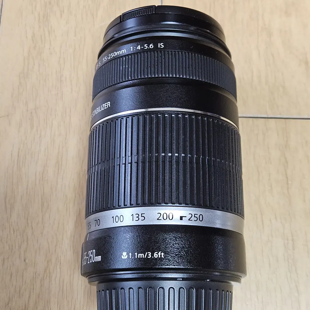 캐논 ef-s 55-250 mm is  망원렌즈(헝그리렌즈) 판매합니다