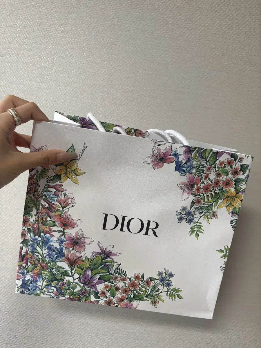 New Products) Dior, Chanel, YSL Shopping Bag