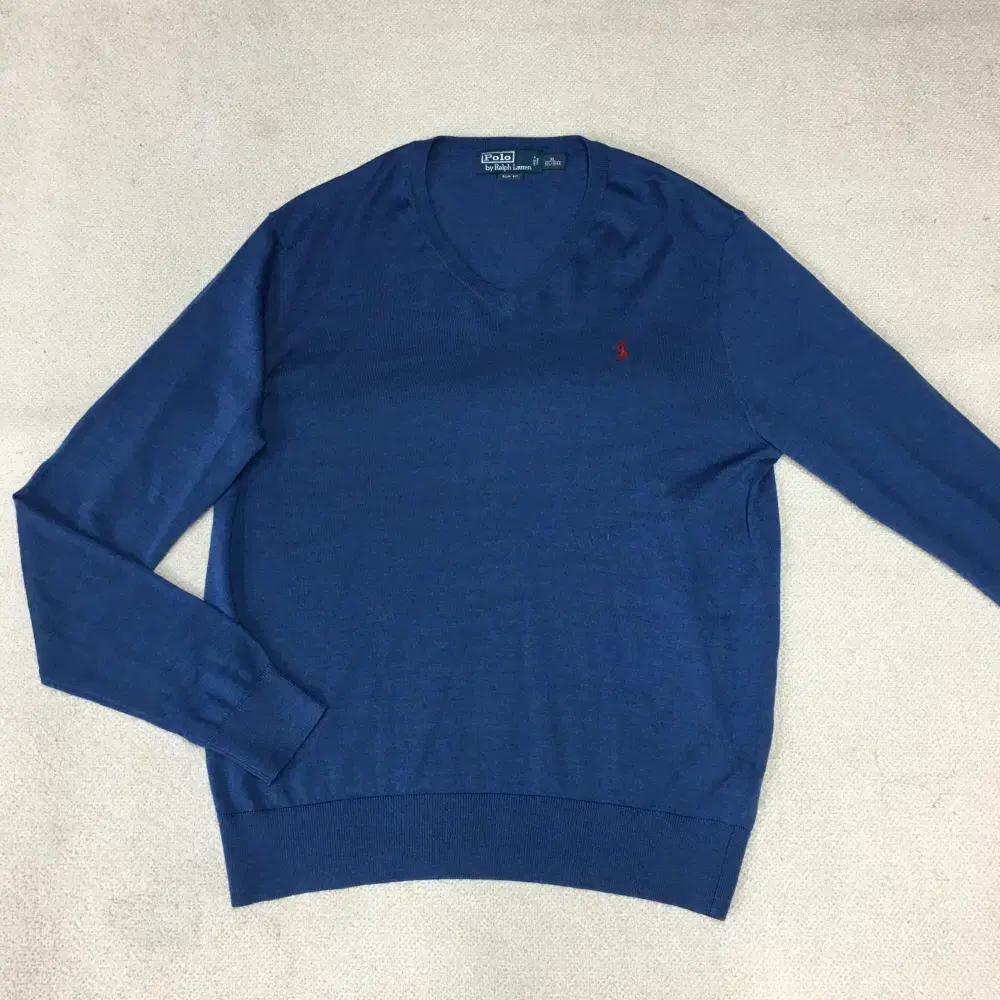 Polo Round Neck Knit Manwanshop K22