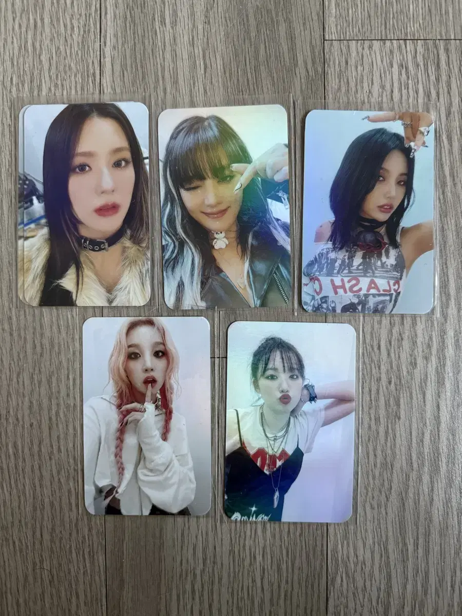 Miyeon minnie soyeon yuqi shuhua I NEVER DIE TOMBOY KMS 2nd Photocard