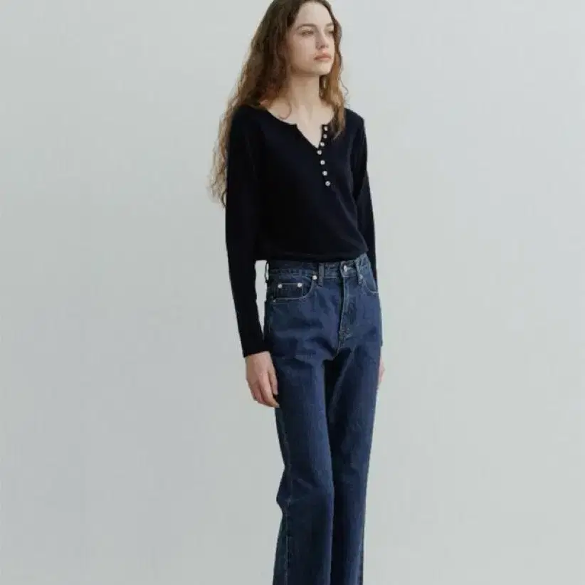 (새상품) 엘오61 Angie Buttoned Knit Dark Navy