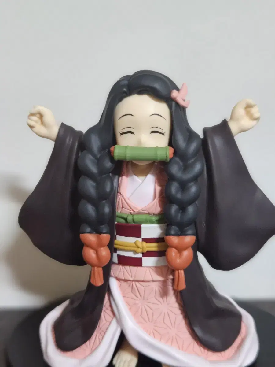 (Quick sale) Ear Knife Nezuko Figure sell 