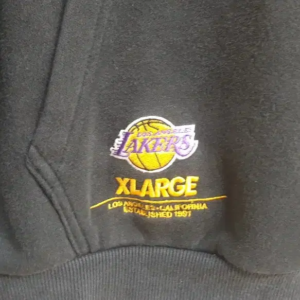 뉴에라 X XLARGE 기모후드티. L-100.