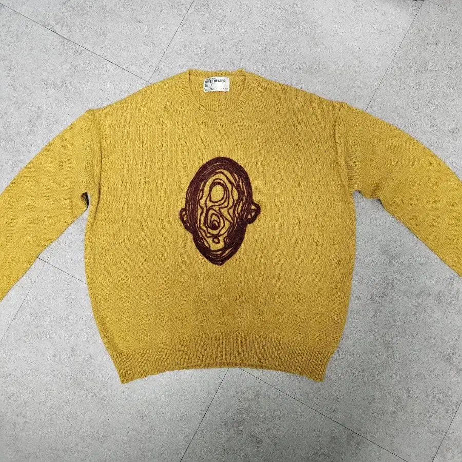 챈스챈스 [FACE EMBROIDERED KNIT SWEAT]