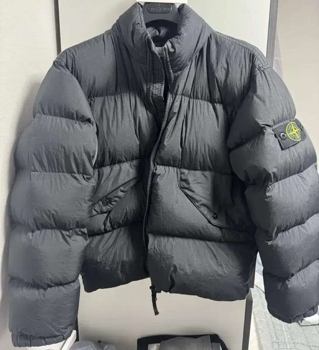 [M] 23fw Stone Island Crinkle Labs Non-Hooded Puffer Black