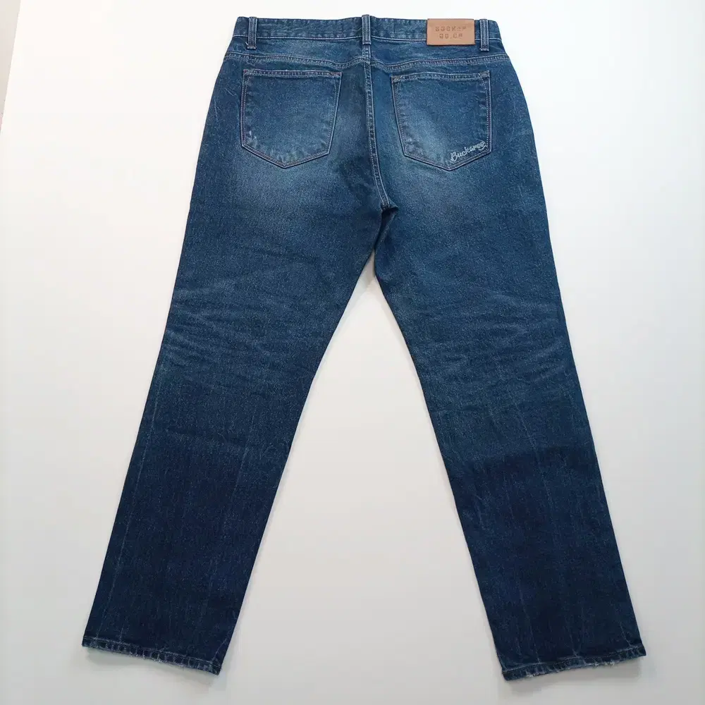 Bucker Lew jeans size 33 tapered jin washed denim men's A3492