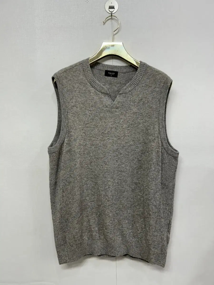 Galaxy Men's Knit Vest 95