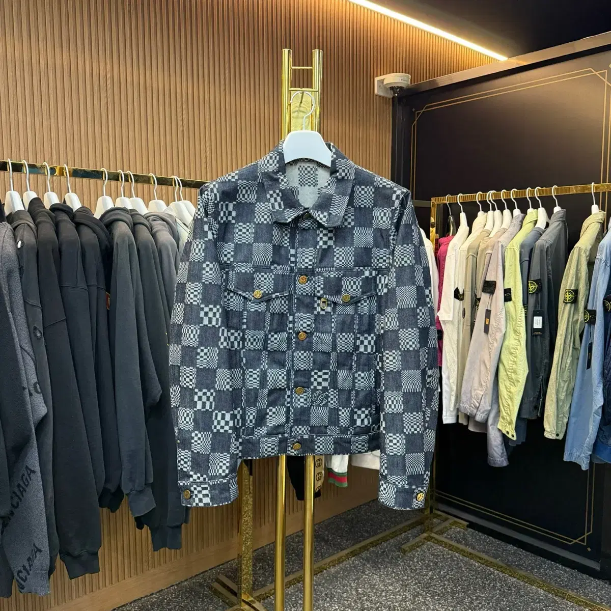 [size 48] Louis Vuitton Damier Distressed Denim Jacket