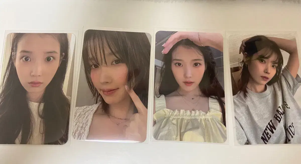 Admission to the IU Moments exhibition pre-order benefit photocard in bulk