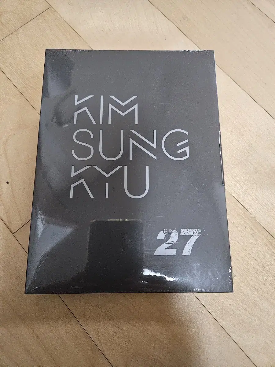 Infinite kim sungkyu sells solo album 27 sealed 