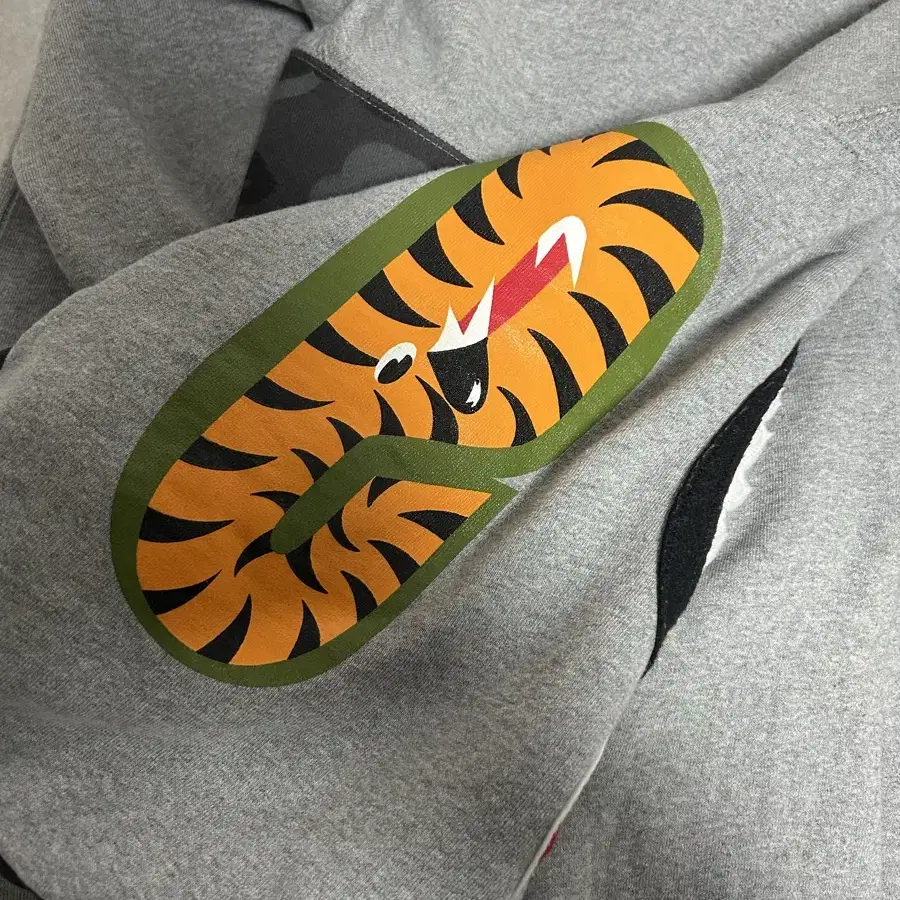 Bape 시티카모 후드집업 xl