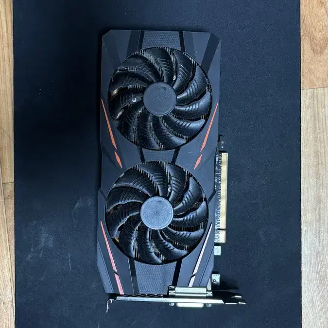 그래픽카드 라데온 Rx580 8G