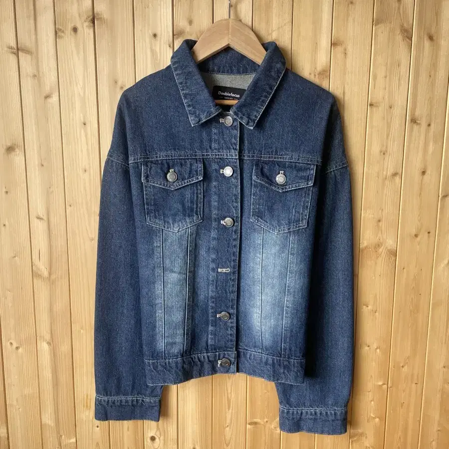 Double focus Denim Jacket