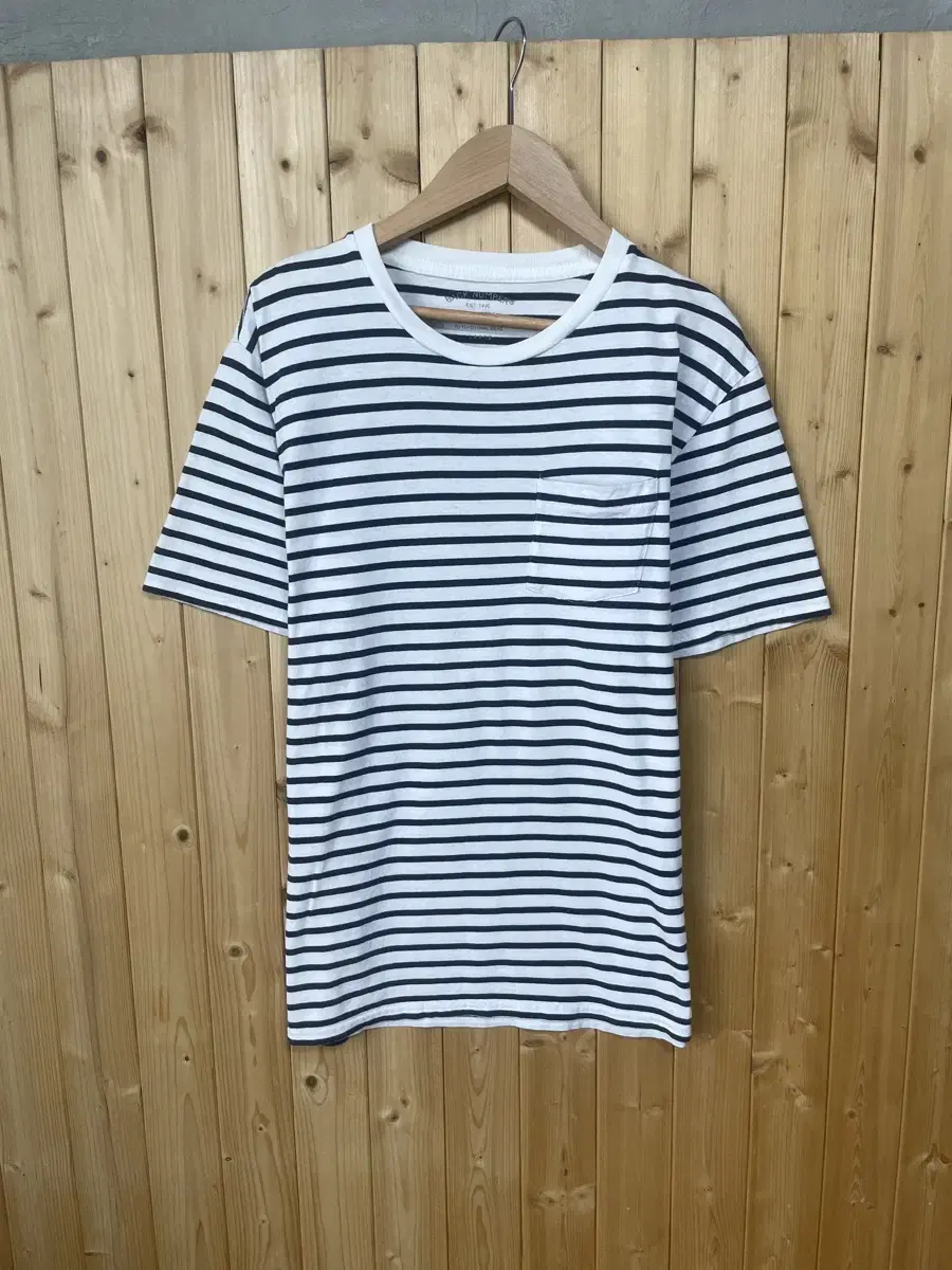 Back Number Stripe T-shirt