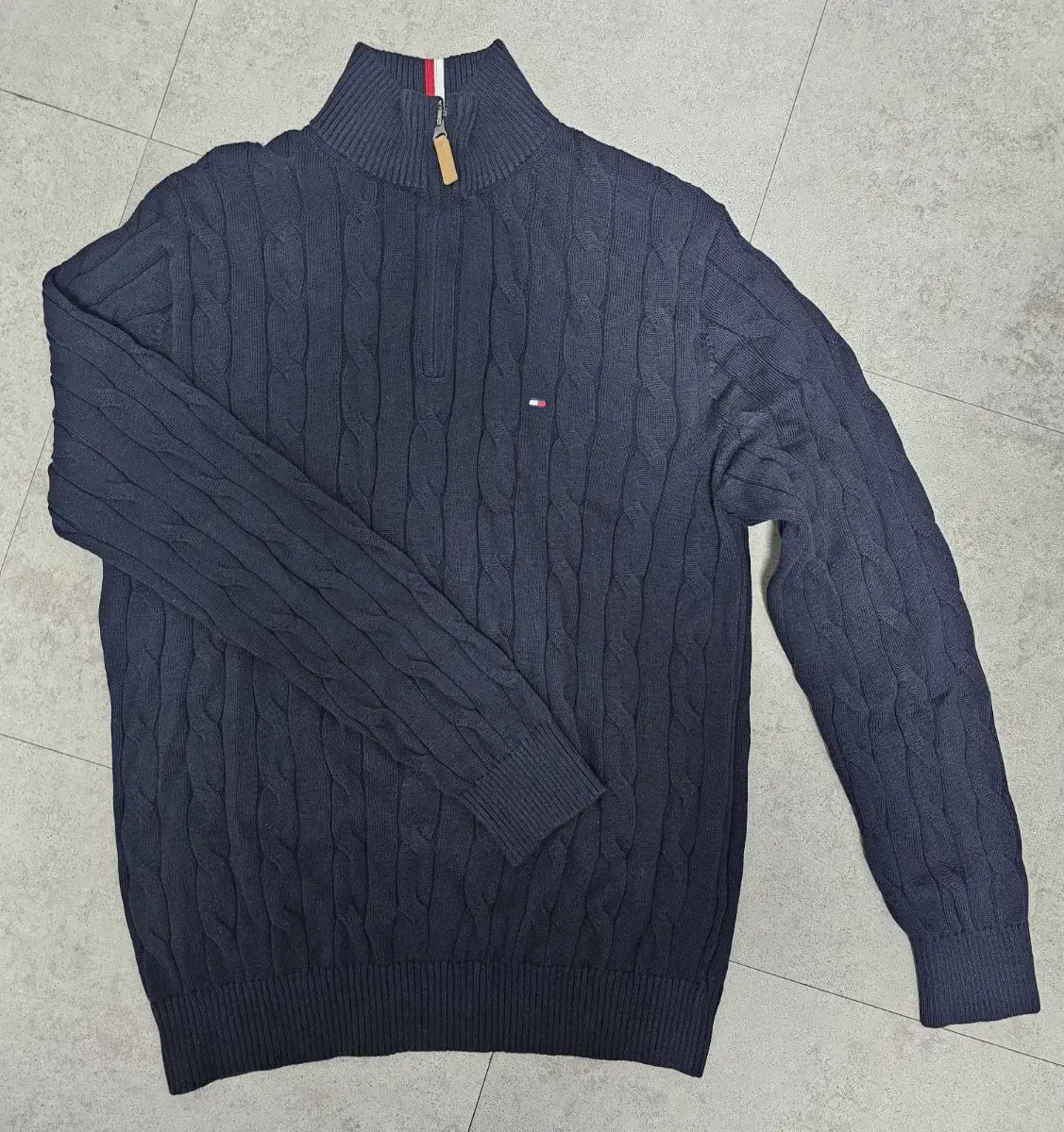 Tommy Hilfiger [Cable Knit Zip Up]