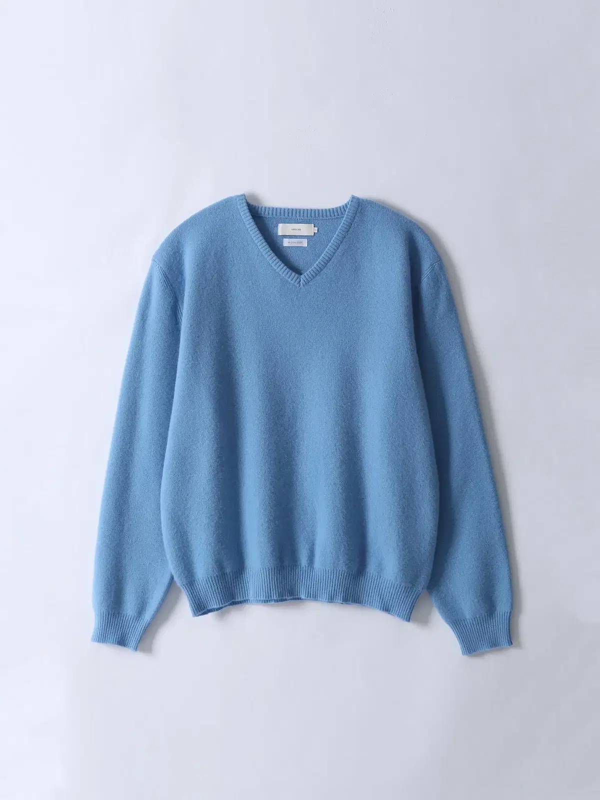 [3] Woodby x OurSelves Raccoon Wool V-Neck Knit Bloo