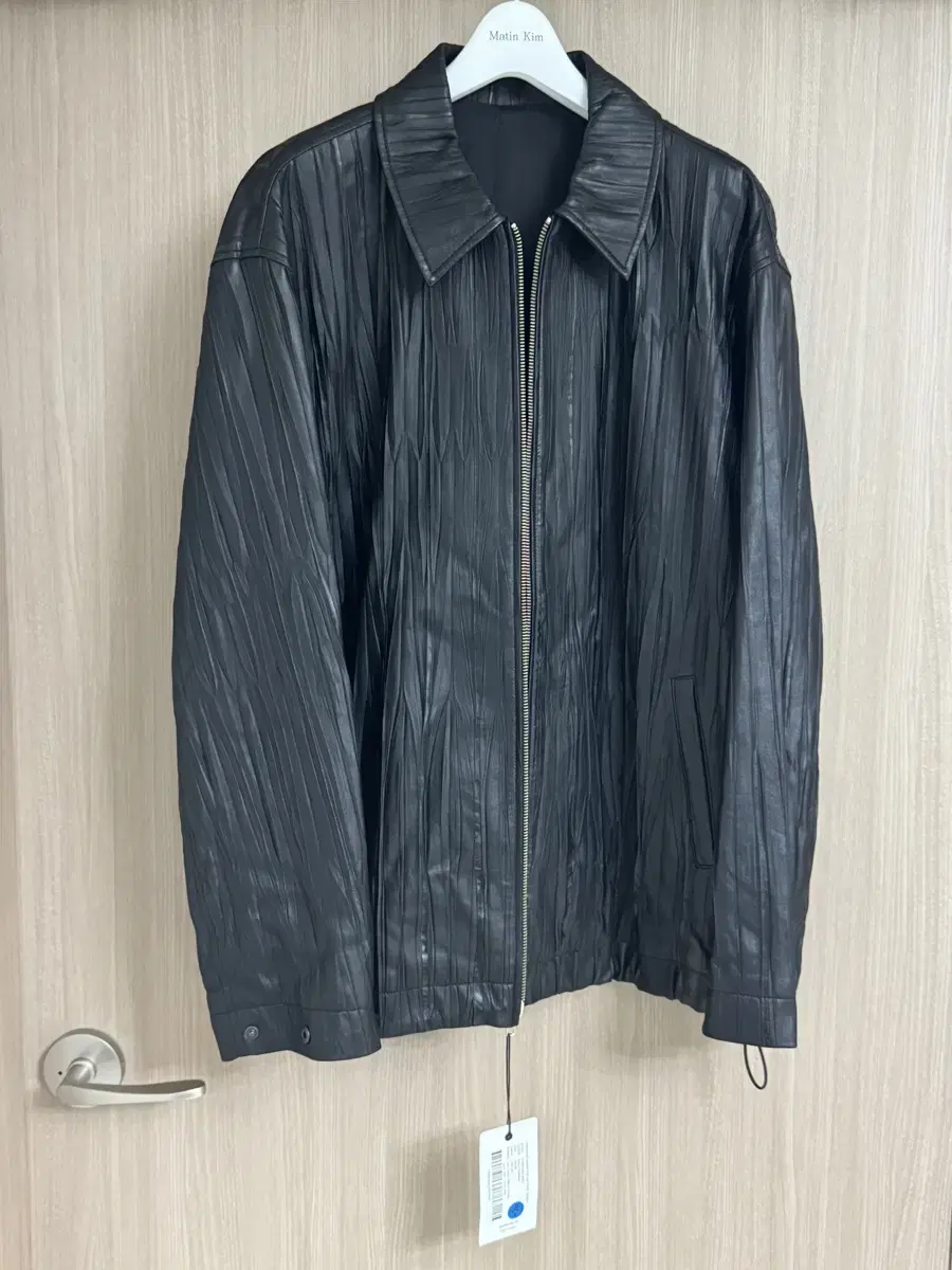 Youth Crease Leather Jacket size M