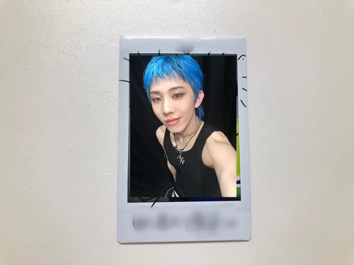 8turn yungyu sign polaroid