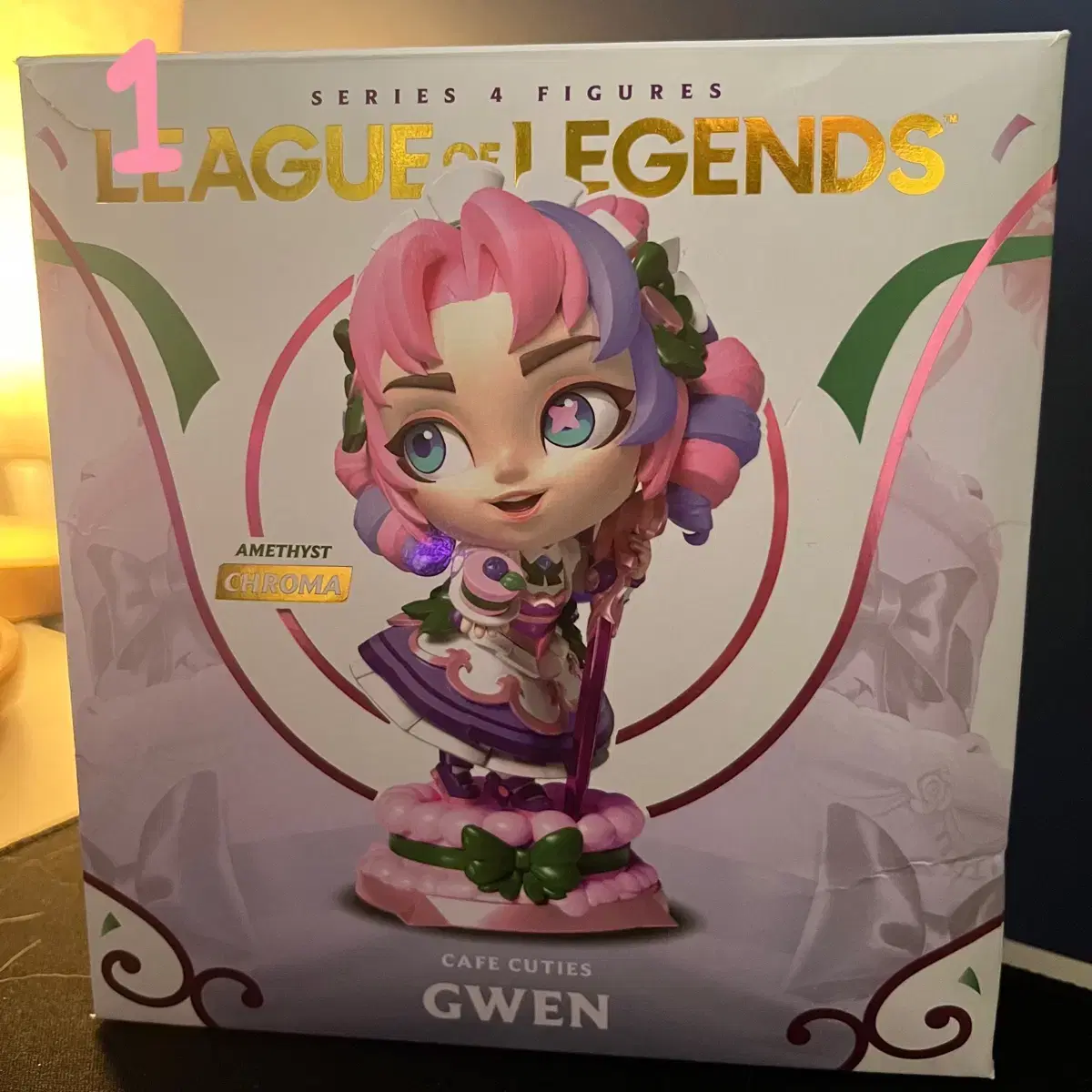 Riot (LOL) Figures [Gwen,Kai].