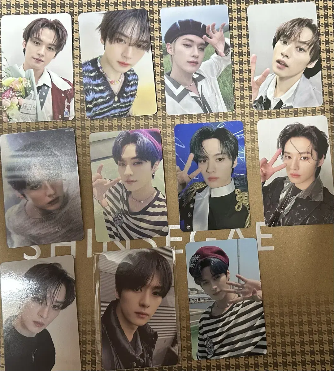 Straykids lee know wts your photocard