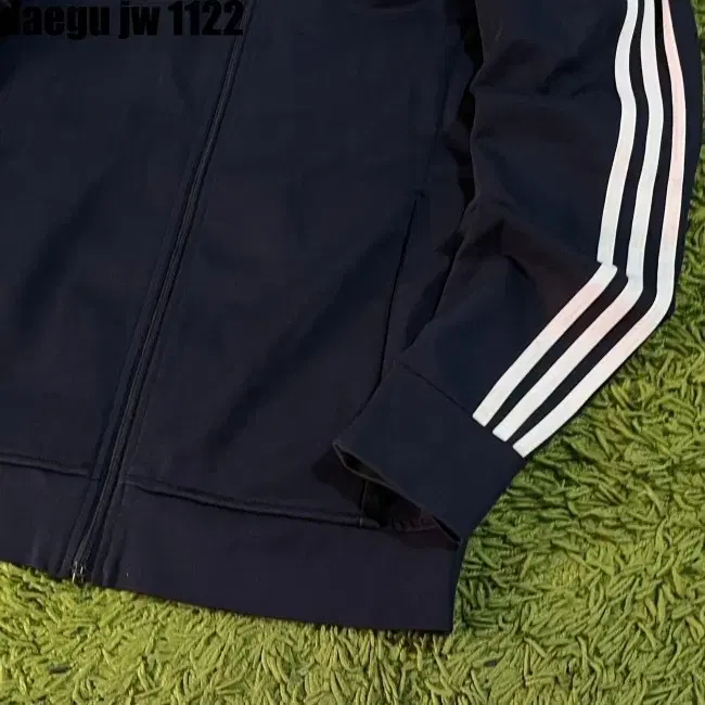 L ADIDAS ZIPUP 아디다스 집업