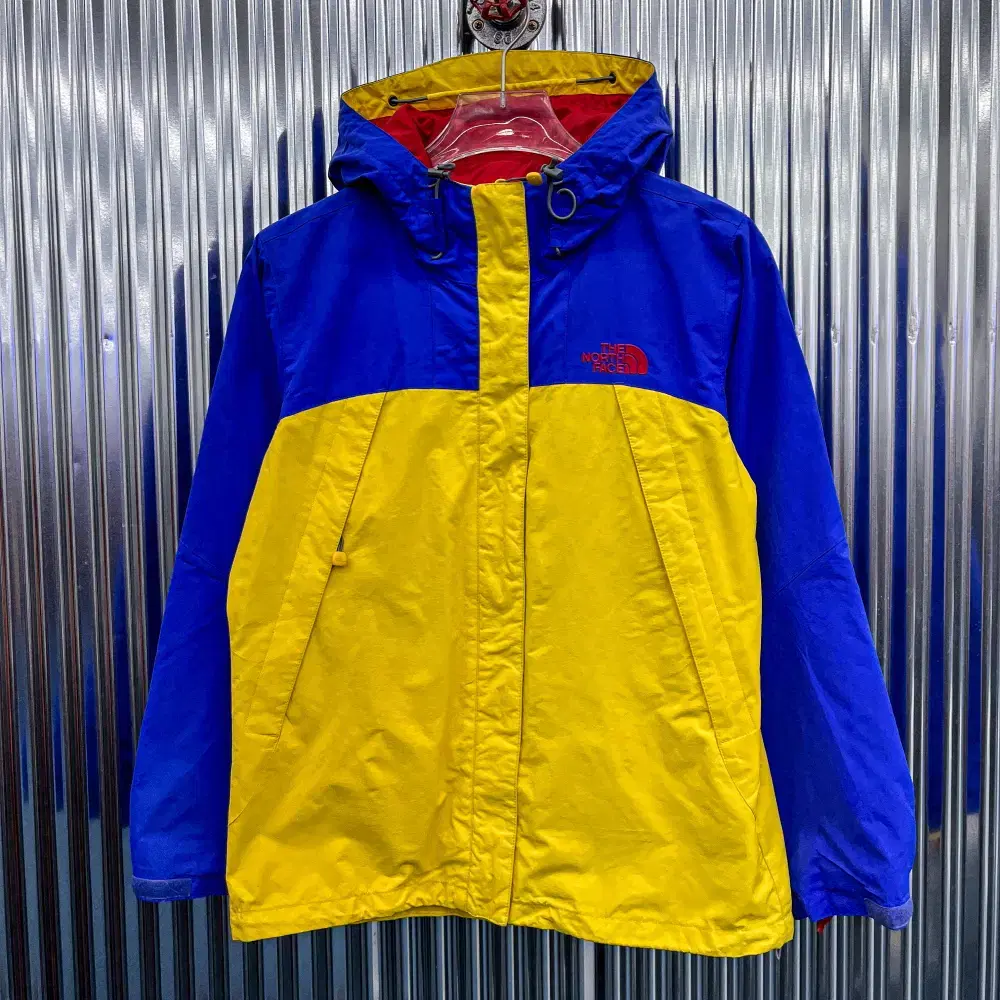 The North Face Oldschool Colorblocked Windbreaker (Domestic M) P359